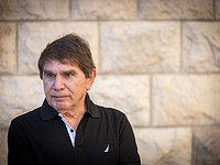 Моше Нуссбаум, речь которого пострадала из-за болезни, вернется в эфир 12-го телеканала с помощью ИИ