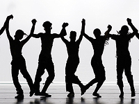 Музыка заставляет нас двигаться, даже если она нам не нравится