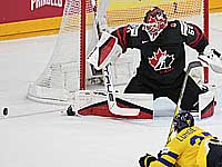 Стартовал Кубок четырех наций. Канадцы победили шведов в овертайме