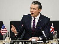 Министр обороны США призвал Украину к территориальным уступкам России