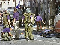 Сегодня вновь террористы-убийцы выходят на свободу в обмен на заложников. Самые известные из них