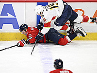 Канада - США. Три драки в первые девять секунд матча