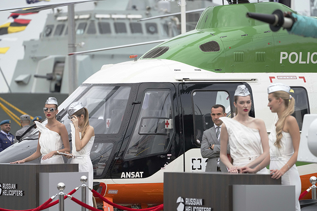 Выставка вооружений IDEX 2025 в Абу-Даби. Фоторепортаж Выставка вооружений IDEX 2025 в Абу-Даби. Фоторепортаж