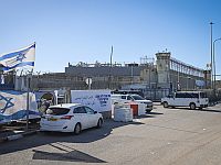 В обмен на шестерых живых заложников и тела погибших Израиль отпустит более 800 заключенных