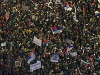 Массовые манифестации в Сербии, власти заявляют о причастности США