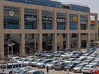 Полиция устроила облаву на нелегалов в недавно открывшемся BiG Глилот