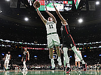 НБА. Дени Авдия набрал 12 очков. Притчард и Уайт установили рекорд. 