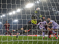 Хайкин не пропустил. Победный гол Шомуродова. Результаты матчей Лиги Европы