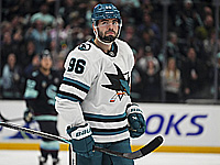 НХЛ. Джейк Уолман обменян из 