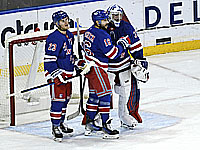 Удачное возвращение Фокса. Достижение Бернса. Результаты матчей НХЛ