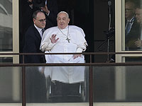 Папа Франциск впервые после пятинедельного перерыва показался на публике