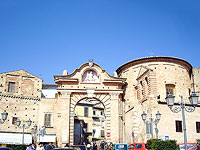 Еще один итальянский город готовится продавать дома за один евро