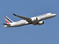 Самолет развернулся после того, как пассажир потерял телефон во время полета