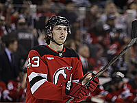 4 результативных передачи братьев Хьюз. Хет-трик Робертсона. Результаты матчей НХЛ