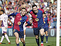 Левандовски забил два гола. 