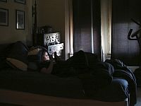 Использование экрана в течение часа перед сном увеличивает риск бессонницы на 59%