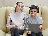 У женщин слух лучше, чем у мужчин, независимо от возраста