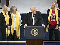 Трамп пригласил на сцену трех израильтян, ранее находившихся в заложниках у террористов ХАМАСа