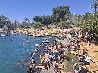 Пляжи Кинерета переполнены отдыхающими, закрыты Пальмахим и Нахаль Александр