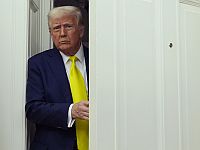 Рейтинг Трампа: немного выше, чем в первую каденцию, но ниже среднего