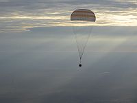 Российско-американский экипаж вернулся с МКС на Землю