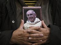 Названы причины смерти Папы Франциска: инсульт и остановка сердца