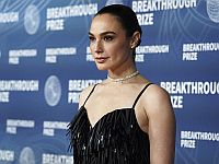 Галь Гадот представит в Каннах фильм о Второй мировой войне