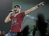 Певцу Энрике Иглесиасу – 50. Фотогалерея