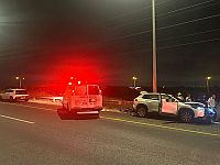 Около Эльада автомобиль врезался в светофор, погиб молодой мужчина