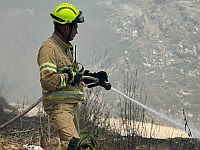 Пожар в районе Нацерета: огонь удалось остановить перед линией домов