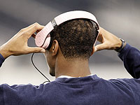 Израильский стартап разработал систему передачи звука для слабослышащих на концертах