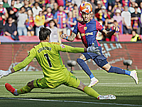 Мбаппе забил три гола. 