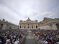 Первое выступление Папы с балкона: Лев призвал прекратить войны и освободить израильских заложников