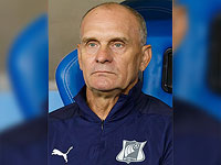 Тренера вратарей cборной России обвинили в двоеженстве