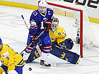 Первым финалистом чемпионата мира по хоккею стала сборная США