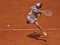 Швентек и Соболенко вышли в полуфинал Открытого чемпионата Франции