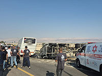 У перекрестка Альмог грузовик столкнулся с автобусом, десятки пострадавших