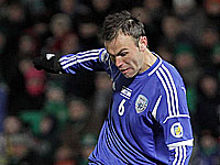 Бибрас Натхо продлил контракт с 