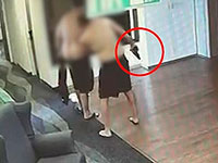 В отеле в Тверии двое мужчин в трусах 