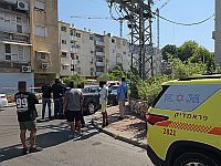 В Реховоте найдена мертвой пожилая женщина, ее сын забаррикадировался на крыше