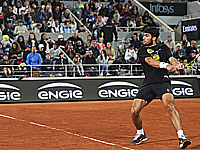 Карлос Алькарас вышел в четвертый круг Открытого чемпионата Франции