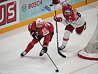 Лучшим хоккеистом сезона признан швейцарец. Еврейский вратарь сборной США на втором месте