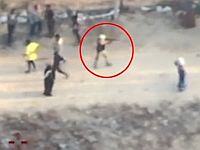 В подтверждение своей версии ЦАХАЛ публикует видео стрельбы боевиков у пунктов выдачи гумпомощи