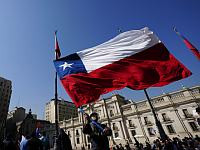 Госконтролер Чили обнаружила, что 25000 госслужащих на больничном отдыхали за границей