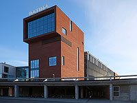 Возле торгового центра в Финляндии ранены ножом несколько человек