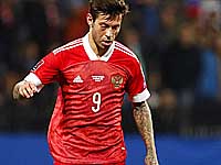 Известный футболист устроил драку в московском кафе