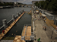 Река Сена в Париже вновь открыта для купания впервые с 1923 года