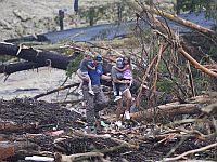 Жертвами наводнения в Техасе стали более 50 человек, множество детей погибли или пропали без вести