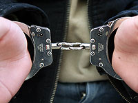 Полиция округа Менаше задержала несовершеннолетнего по подозрению в изнасиловании