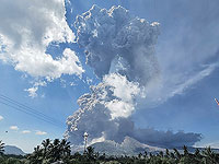 В Индонезии началось извержение вулкана Левотоби